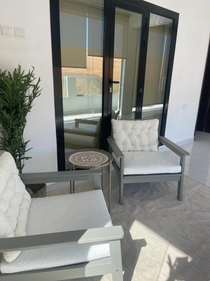 Home X4 Al Wāşil Exteriör bild