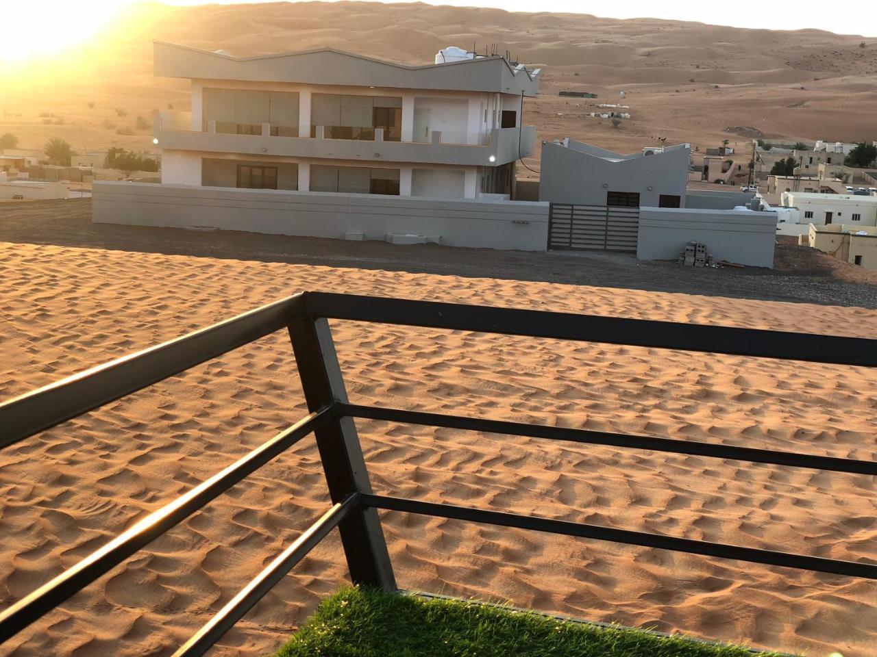 Home X4 Al Wāşil Exteriör bild